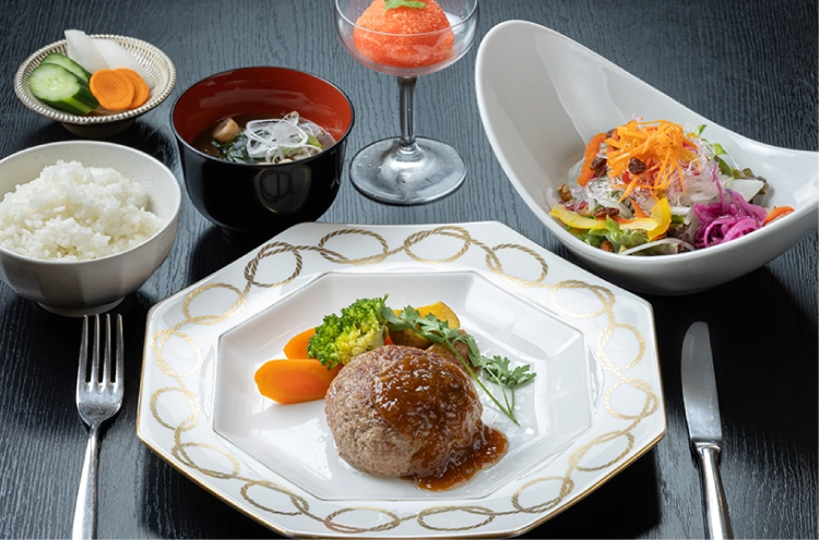 洋食ランチランチ2,500円(税込2,750円)